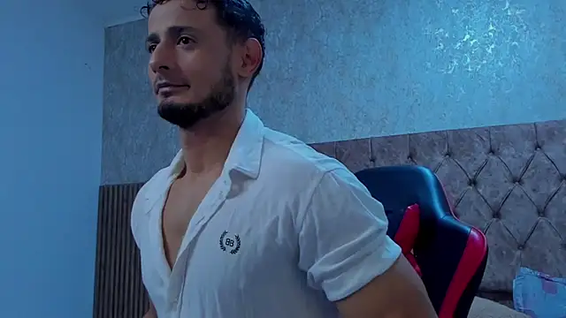 Adonys Lewis  online show from 02/15/26, 04:57