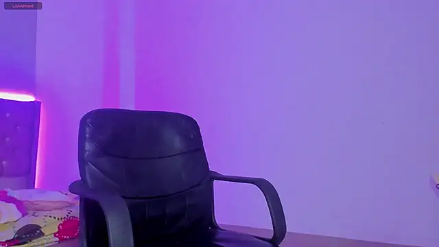 kitty violet11 online show from 04/13/26, 12:58