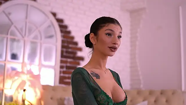 NyssaSky online show from 04/12/26, 05:49