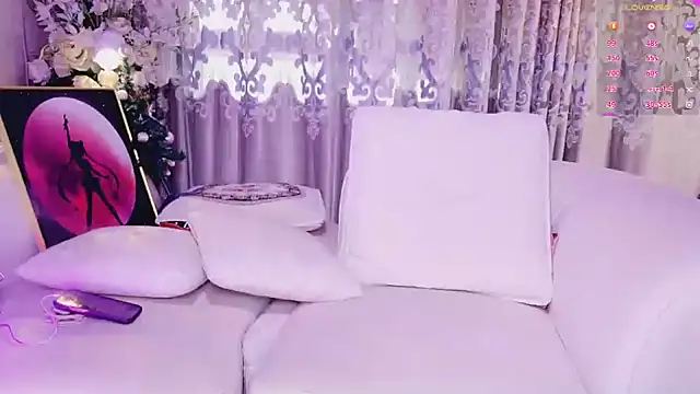 only one2000 online show from 01/09/26, 08:10