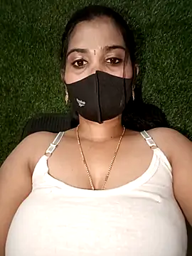 Snapshot of Nithyatamil chatting on 02/06/26, 05:09 Nithyatamil online show from 02/06/26, 05:09