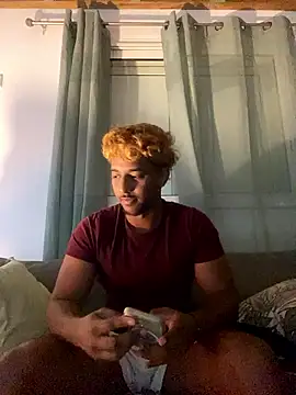 Snapshot of Axel_black10 chatting on 01/14/26, 04:49 Axel black10 online show from 01/14/26, 04:49