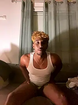 Snapshot of Axel_black10 chatting on 01/10/26, 06:47 Axel black10 online show from 01/10/26, 06:47