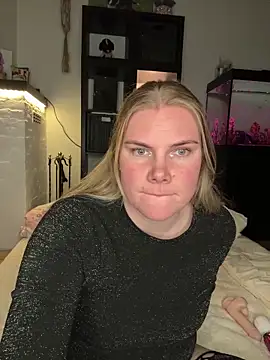 SexyBlondJoanna online show from 02/02/26, 07:57