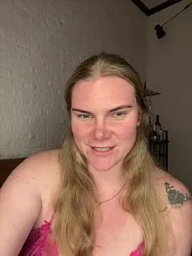 SexyBlondJoanna online show from 03/03/26, 06:59