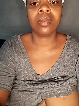 Snapshot of bigboobylicious chatting on 03/25/26, 07:46 bigboobylicious online show from 03/25/26, 07:46