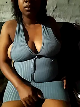 Snapshot of bigboobylicious chatting on 04/05/26, 06:14 bigboobylicious online show from 04/05/26, 06:14