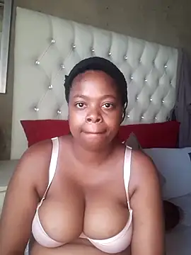 Snapshot of bigboobylicious chatting on 02/05/26, 07:37 bigboobylicious online show from 02/05/26, 07:37