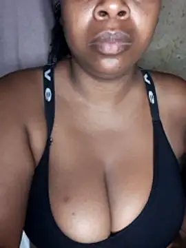 Snapshot of bigboobylicious chatting on 02/07/26, 06:16 bigboobylicious online show from 02/07/26, 06:16