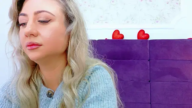 Snapshot of EvelinHill chatting on 03/02/26, 04:57 EvelinHill online show from 03/02/26, 04:57