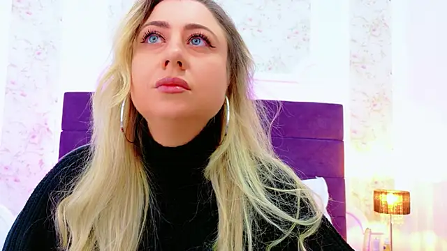 Snapshot of EvelinHill chatting on 02/10/26, 04:55 EvelinHill online show from 02/10/26, 04:55