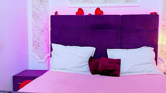 Snapshot of EvelinHill chatting on 02/19/26, 05:04 EvelinHill online show from 02/19/26, 05:04