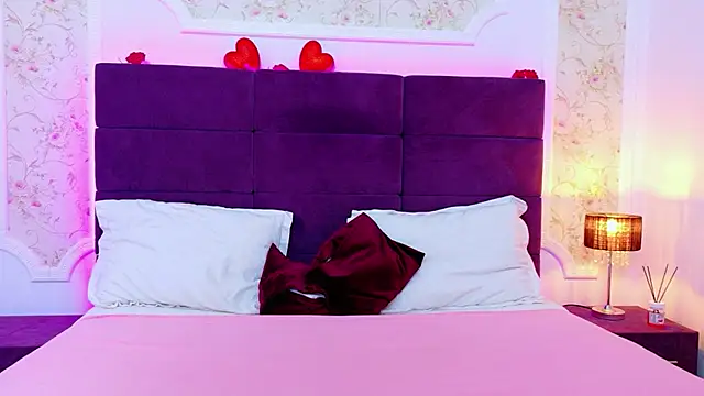 Snapshot of EvelinHill chatting on 02/18/26, 05:05 EvelinHill online show from 02/18/26, 05:05