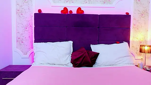 Snapshot of EvelinHill chatting on 02/17/26, 05:05 EvelinHill online show from 02/17/26, 05:05