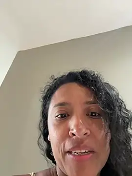 Laura Miller1 online show from 04/21/26, 10:49