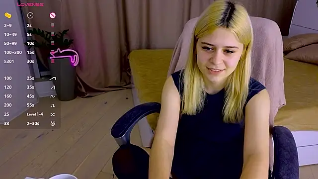 Snapshot of ApheliaStar chatting on 02/04/26, 04:02 ApheliaStar online show from 02/04/26, 04:02