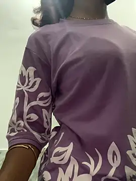 paribaby09 online show from 04/04/26, 12:17