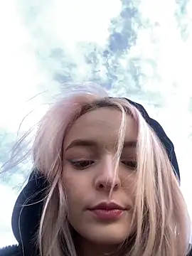 aka Blonde online show from 03/26/26, 09:29