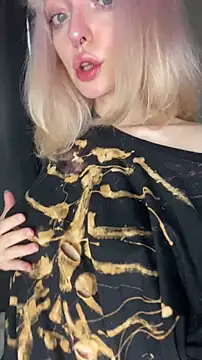 aka Blonde online show from 07/30/26, 10:36