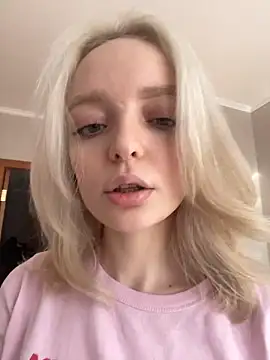 aka Blonde online show from 04/22/26, 09:16