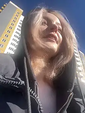 aka Blonde online show from 04/01/26, 08:26