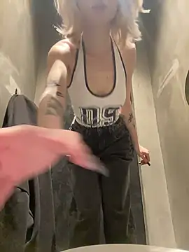 aka Blonde online show from 04/17/26, 05:32