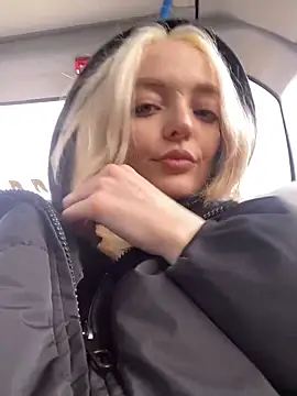 aka Blonde online show from 04/16/26, 06:47