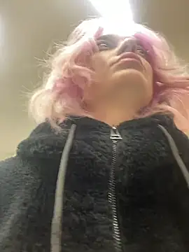 aka Blonde online show from 03/05/26, 06:54