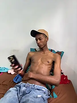 Snapshot of twink_gabrielll chatting on 05/06/26, 12:20 twink gabrielll online show from 05/06/26, 12:20