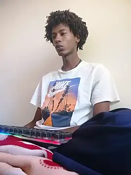 twink gabrielll online show from 01/14/26, 03:37