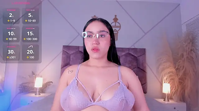 Snapshot of emily_nova_ chatting on 05/30/26, 11:49 emily nova online show from 05/30/26, 11:49
