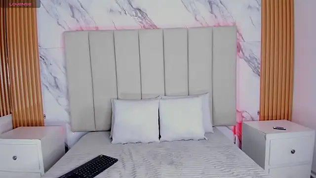 Snapshot of emily_nova_ chatting on 02/04/26, 12:00 emily nova online show from 02/04/26, 12:00