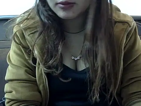 AngelAnaya018 online show from 02/10/26, 03:22