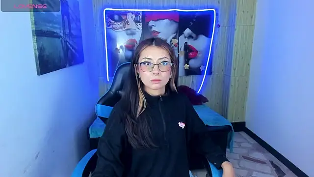 kittymiauu444 online show from 01/10/26, 08:15