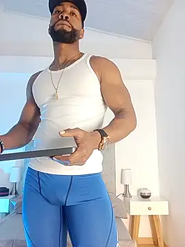 Snapshot of Dante_Knox chatting on 07/18/26, 11:52 Dante Knox online show from 07/18/26, 11:52