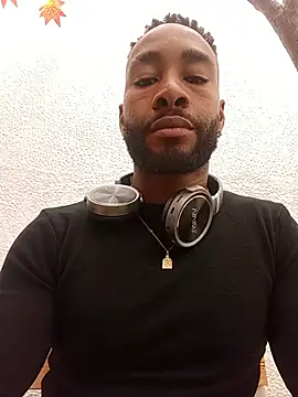 Snapshot of Dante_Knox chatting on 06/28/26, 06:14 Dante Knox online show from 06/28/26, 06:14