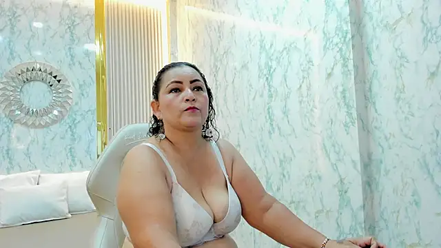 AnaVelveet online show from 01/13/26, 03:21