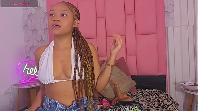 Snapshot of sophiia_swet chatting on 02/07/26, 12:24 sophiia swet online show from 02/07/26, 12:24