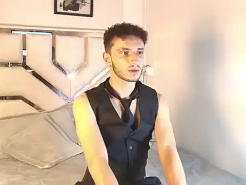 Curlystartt online show from 01/12/26, 02:02