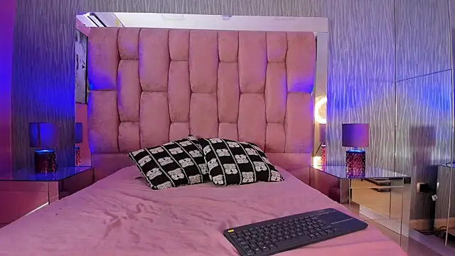 Giselle Louise online show from 01/14/26, 04:05