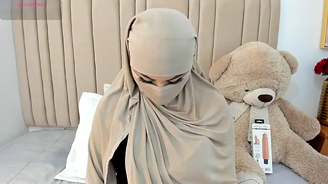 Snapshot of _seelena chatting on 02/07/26, 12:35 seelena online show from 02/07/26, 12:35