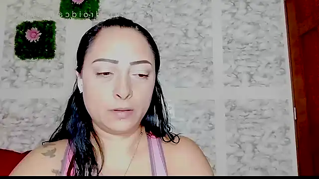 Snapshot of XXXStephanie_XXX chatting on 07/04/26, 10:25 XXXStephanie XXX online show from 07/04/26, 10:25