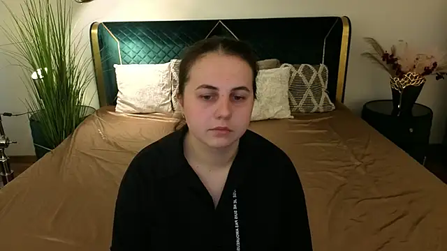 Snapshot of MikaFoxy chatting on 04/03/26, 05:36 MikaFoxy online show from 04/03/26, 05:36