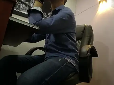 Oswalldo   online show from 02/13/26, 11:32