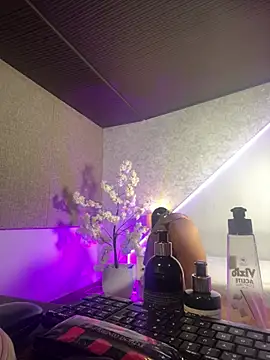 maaluh online show from 04/23/26, 04:19