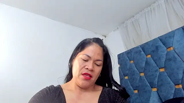 Snapshot of Michel_fitnes chatting on 04/23/26, 12:29 Michel fitnes online show from 04/23/26, 12:29