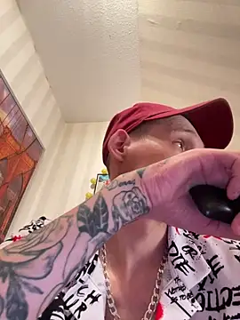 Donaldduck0069 online show from 04/22/26, 08:48