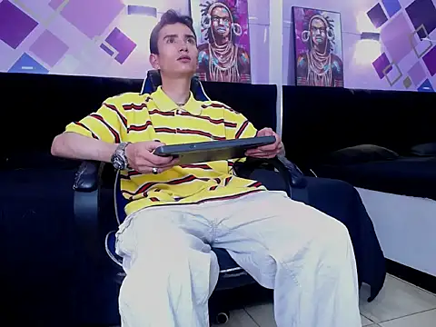 Iam Smith  online show from 02/06/26, 02:51