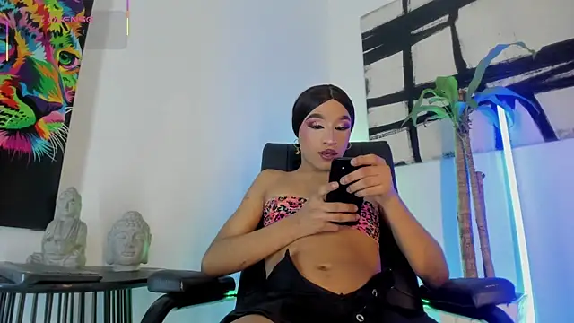 Snapshot of Naughty_Blue chatting on 06/16/26, 11:27 Naughty Blue online show from 06/16/26, 11:27