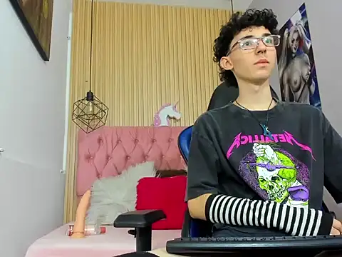 Syriussz online show from 02/15/26, 07:24